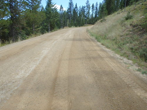 GDMBR: Climbing up to the turn-off for Park Lake.